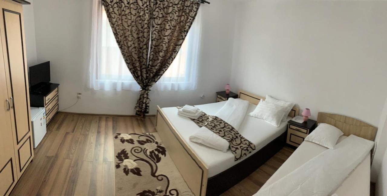 M Dey Hotel Viseu de Sus Luaran gambar